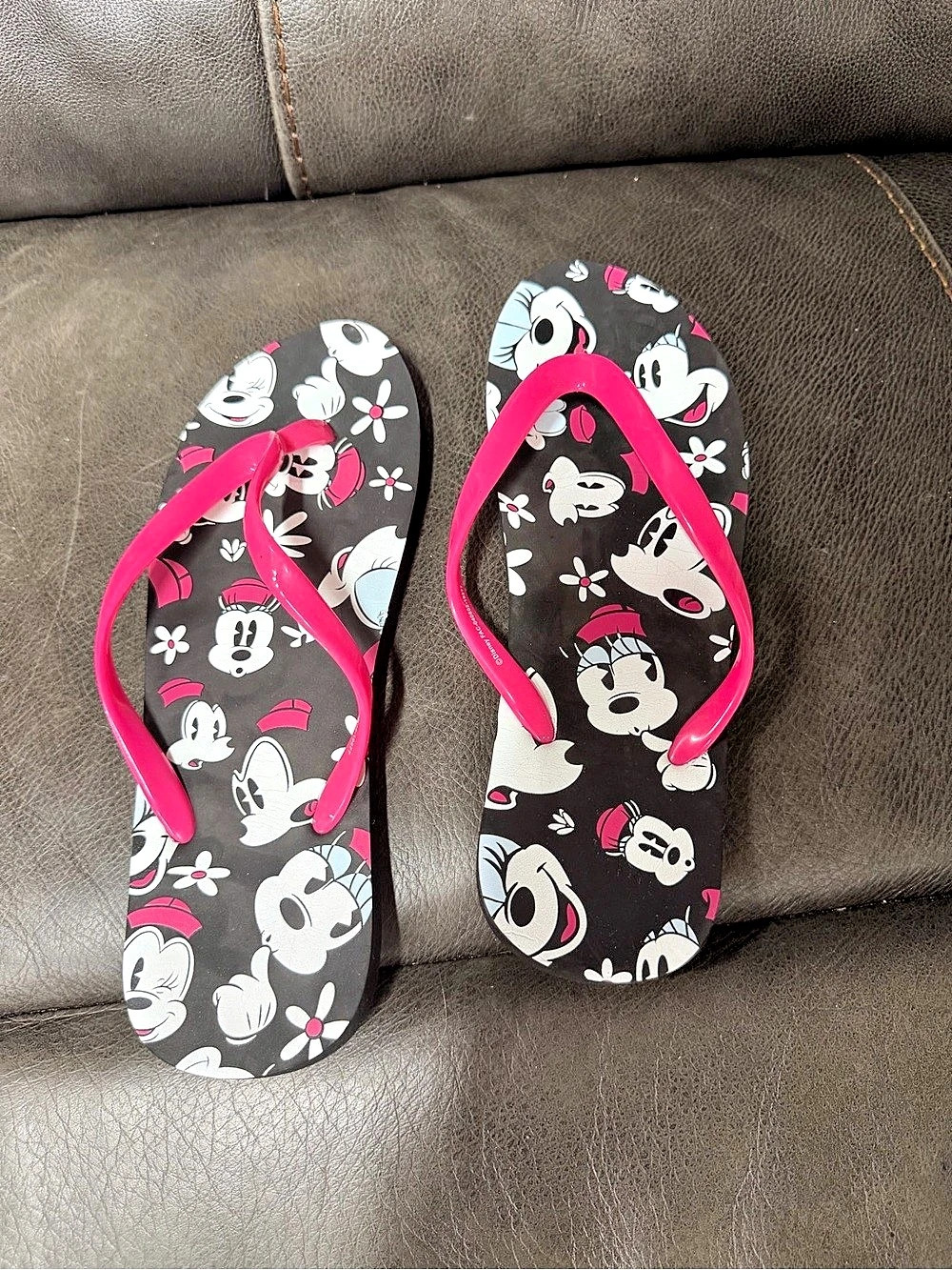 Disney in Black & Pink women’s 7-8
